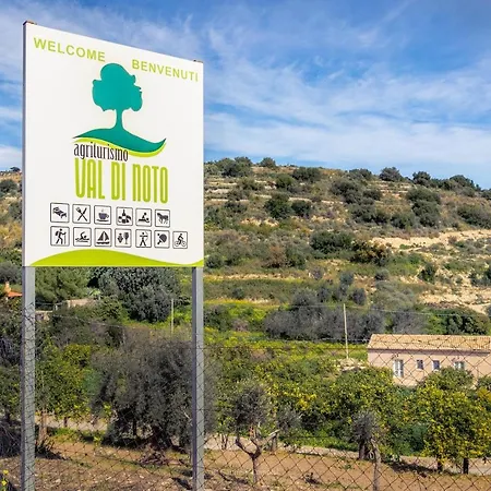Val Di Farm stay *